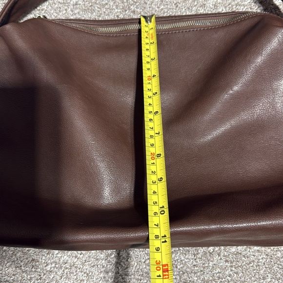 Elegant Brown Faux Leather Shoulder Bag - Picture 9 of 13